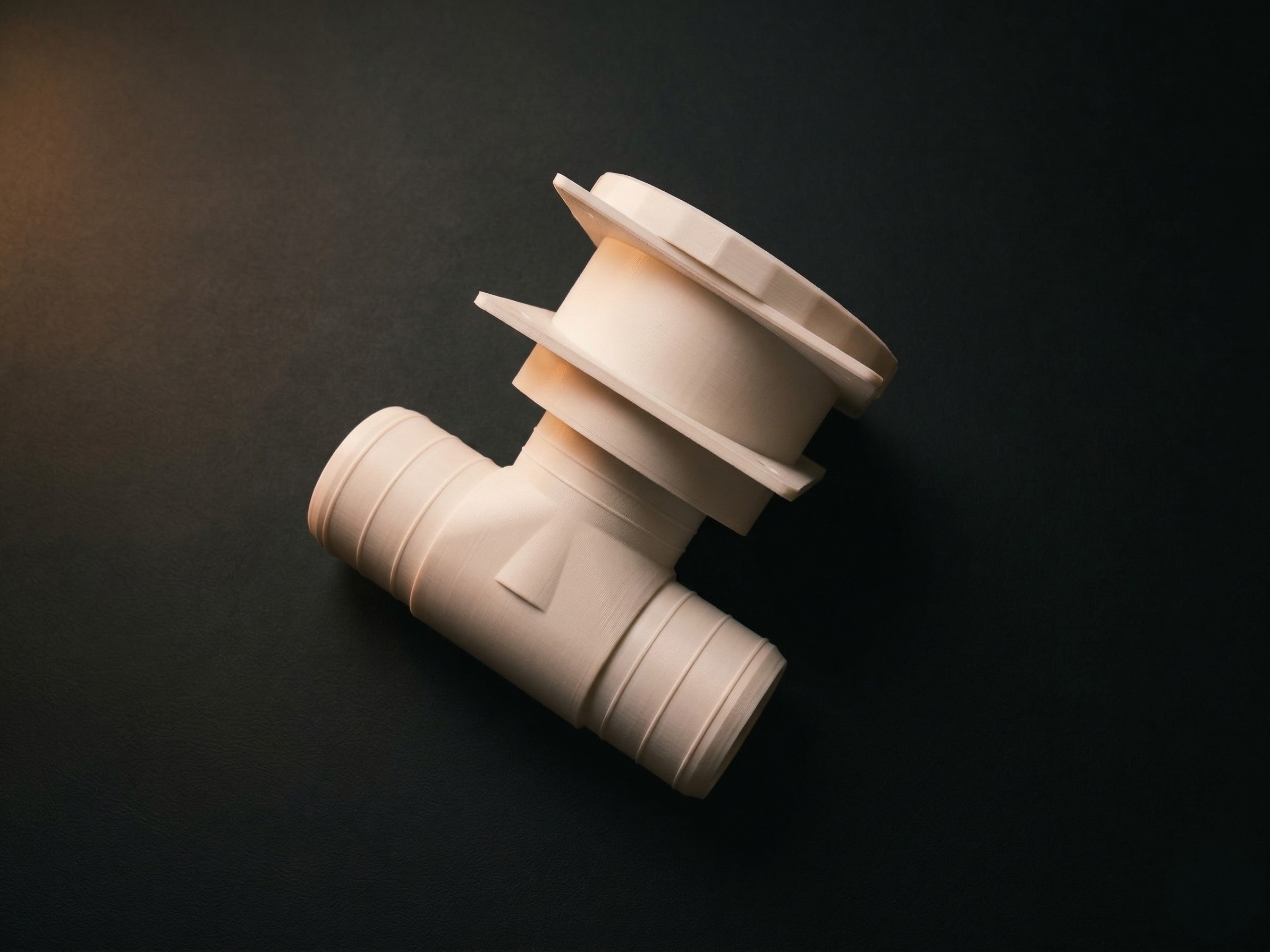 3D-gedrucktes Heissluft-Ersatzteil fuer Wohnmobil von Studio Flandana